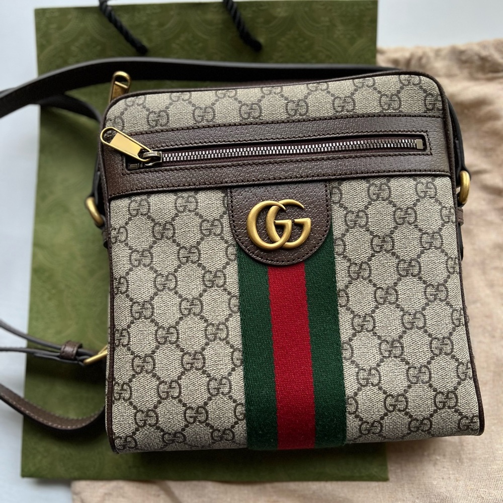 Gucci monogram messenger bag!
